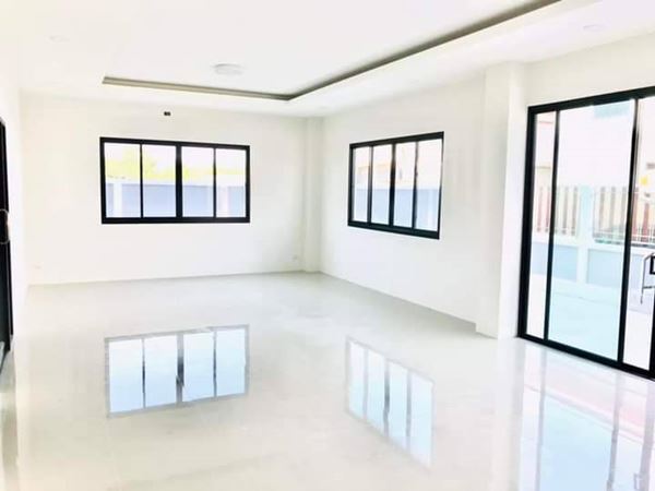 ขายคลังสินค้า และสำนักงาน โกดังสร้างใหม่มือหนึ่ง 1 ไร่ 58.8 ตร.วา ต.ท่าเสา อ.กระทุ่มแบน จ.สมุทรสาคร